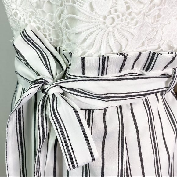 Vine and Valley White Lace Gray Stripe Short Romper Lg NEW - Picture 4 of 8